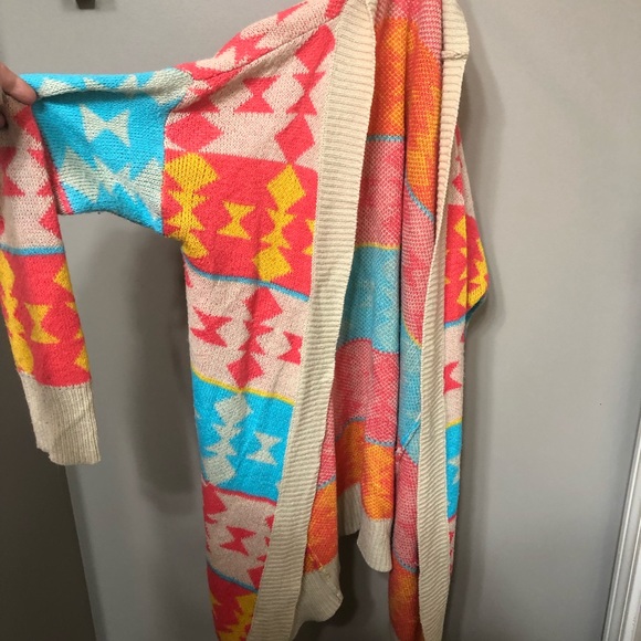 Aztec sweater cardigan. - Picture 2 of 3